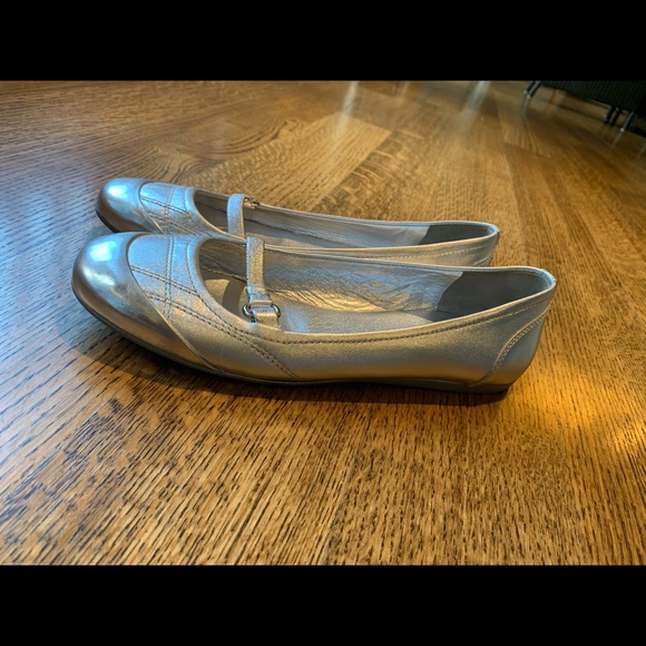 Prada Sport  Donna Silver Ballet Flats - Picture 4 of 7